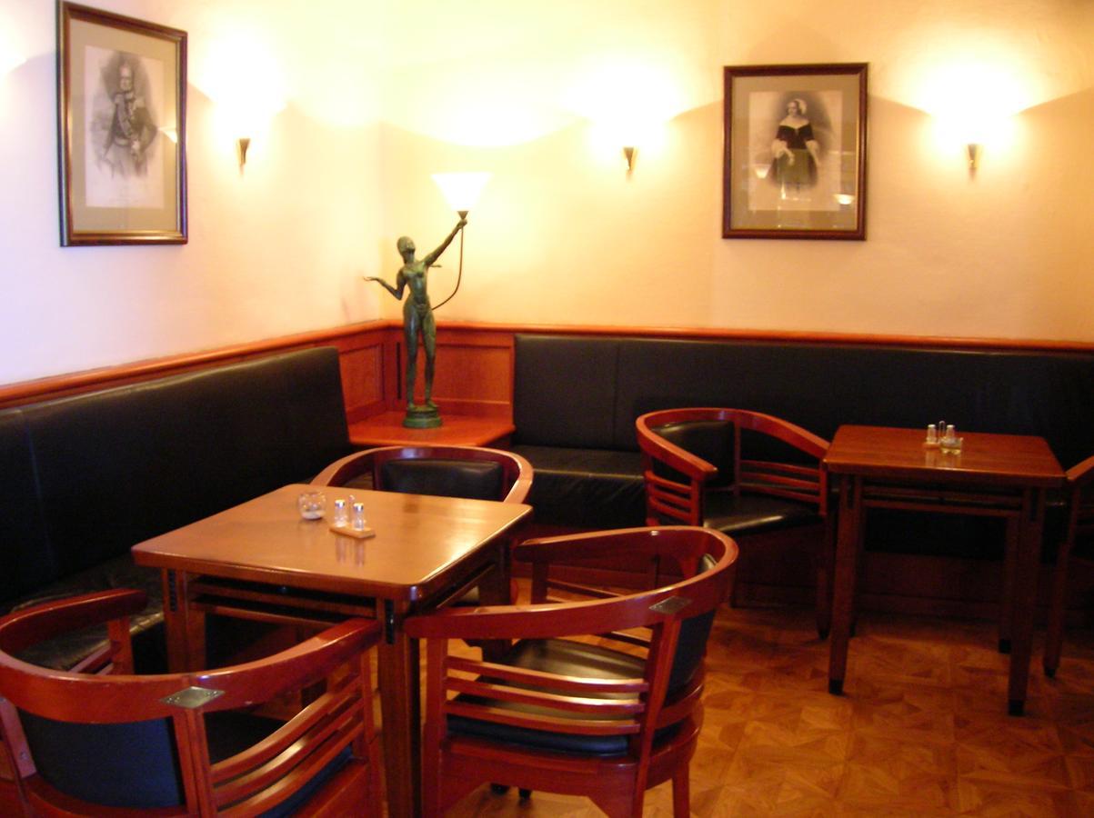 Hotel "Stadt Koethen" Koethen  Kültér fotó